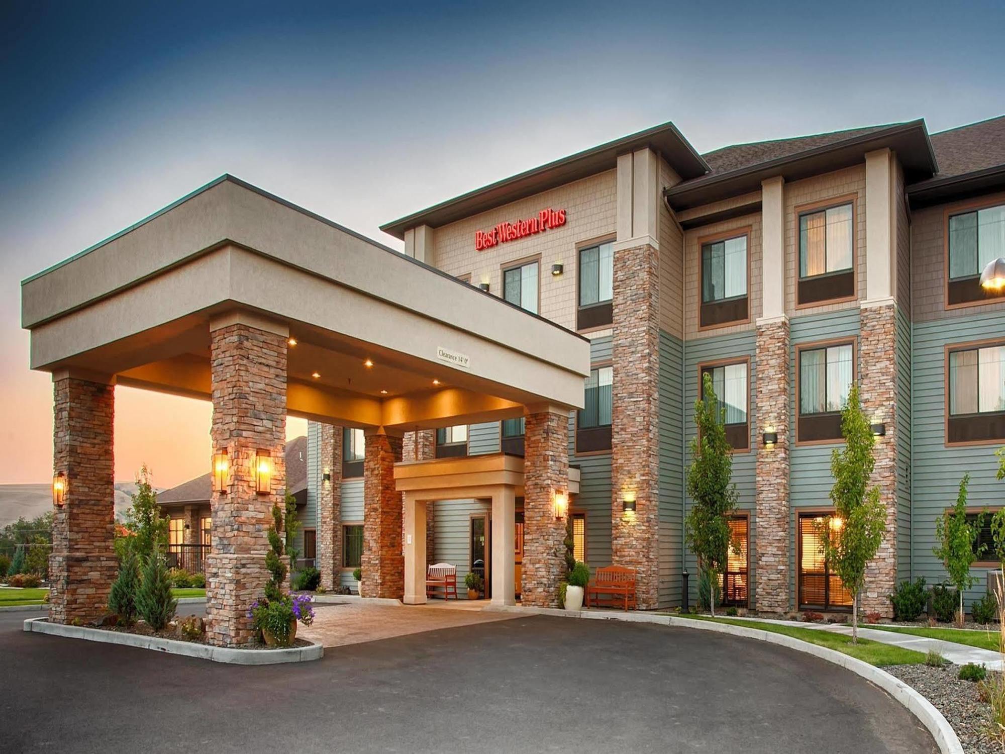 Best Western Plus Dayton Exterior photo
